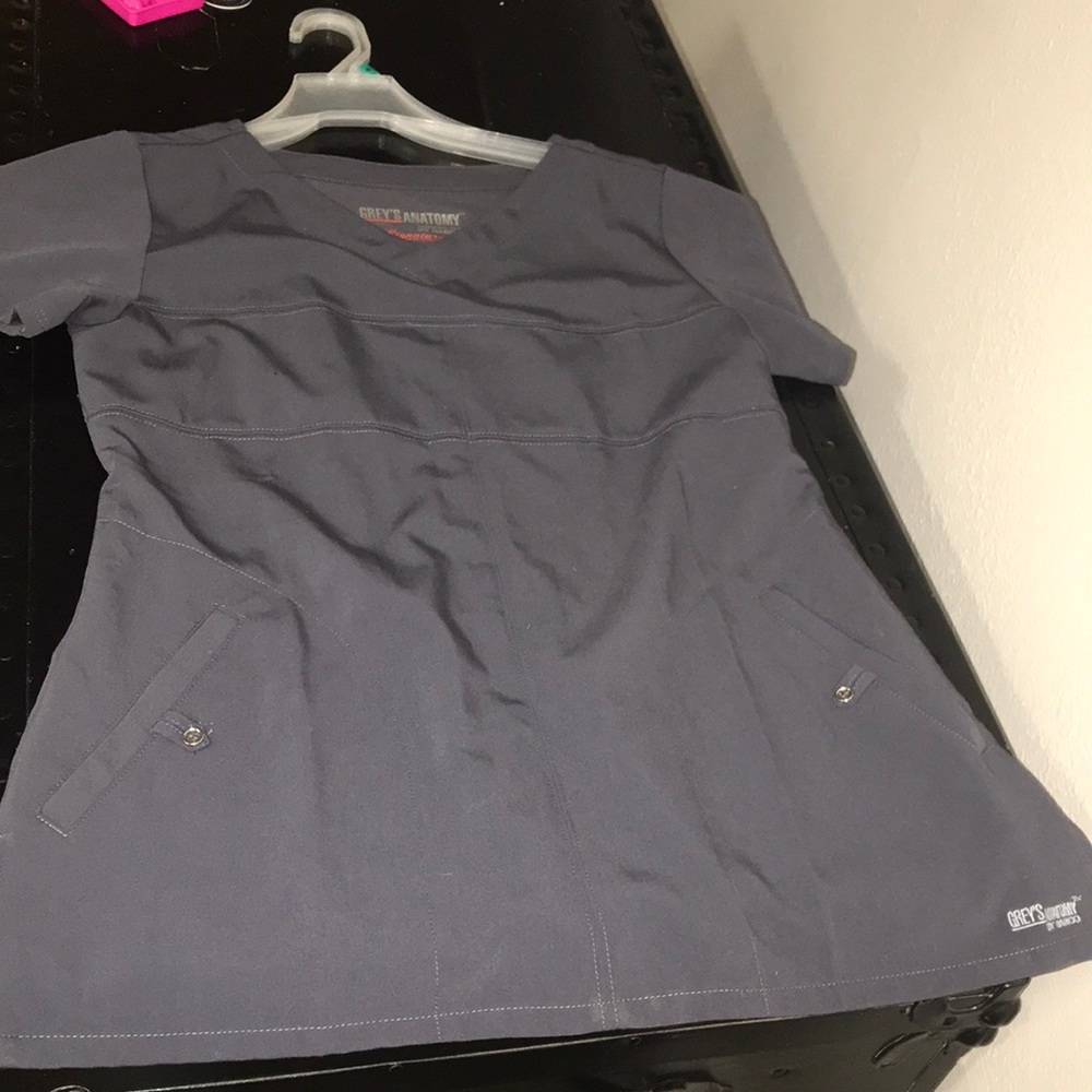 Greys Anatomy Top in Gray Small